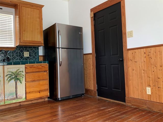 919 Avenue L, Galveston, TX 77550