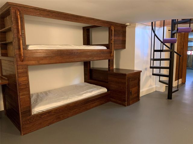 919 Avenue L, Galveston, TX 77550