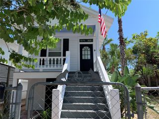 919 Avenue L, Galveston, TX 77550