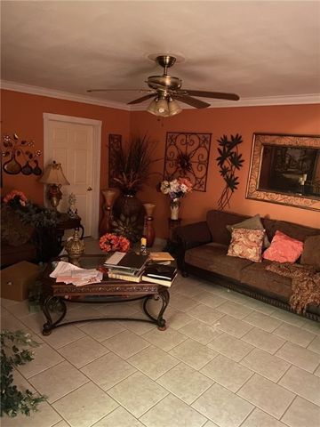 706 E Hill Ave, Alice, TX 78332