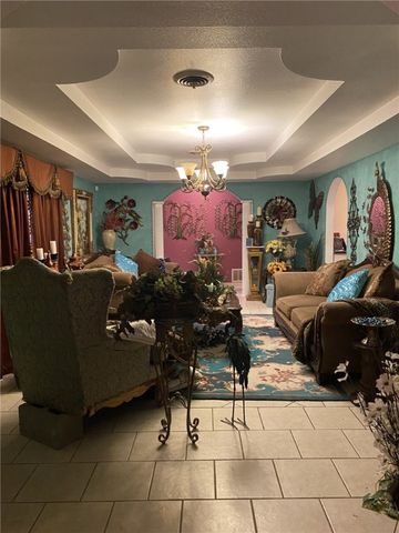 706 E Hill Ave, Alice, TX 78332