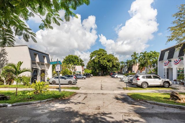 13509 NE 21st Ct 13509, North Miami, FL 33181