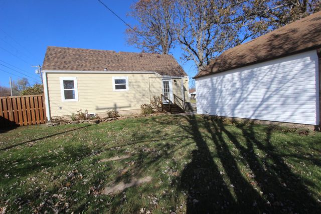 114 E Kanel Avenue, Seymour, MO 65746