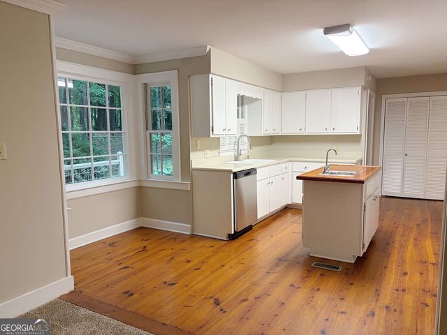 148 Greenbriar Drive, Gray, GA 31032
