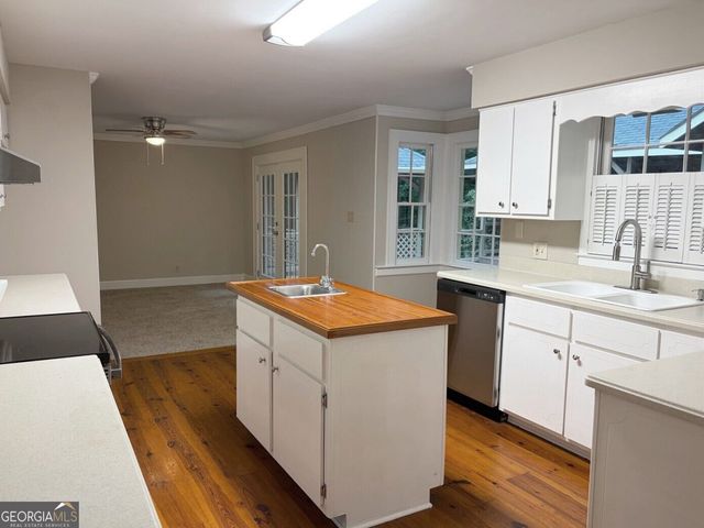 148 Greenbriar Drive, Gray, GA 31032