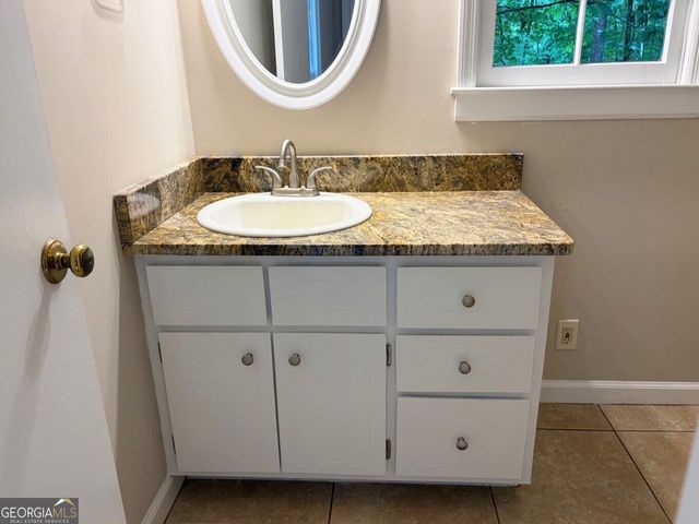 148 Greenbriar Drive, Gray, GA 31032