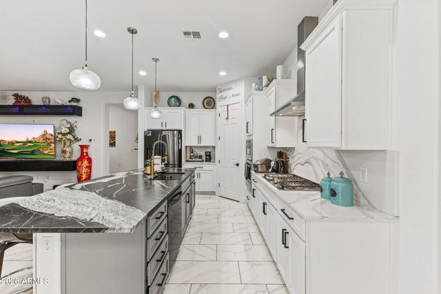 21131 E CATTLE Drive, Queen Creek, AZ 85142