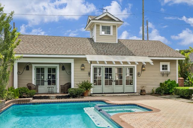 1225 Heights Boulevard, Houston, TX 77008