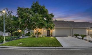 337 Village Drive, Dinuba, CA 93618