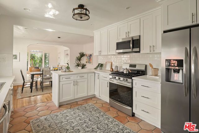 2826 Somerset Drive, Los Angeles, CA 90016