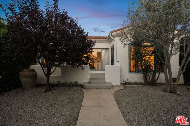2826 Somerset Drive, Los Angeles, CA 90016