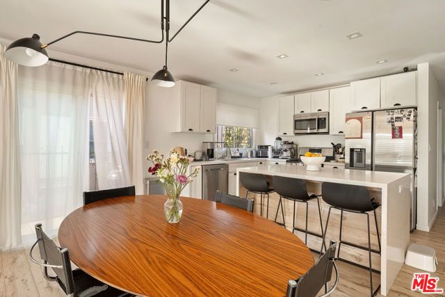 2826 Somerset Drive, Los Angeles, CA 90016