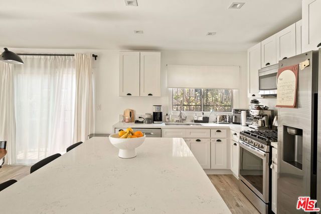 2826 Somerset Drive, Los Angeles, CA 90016
