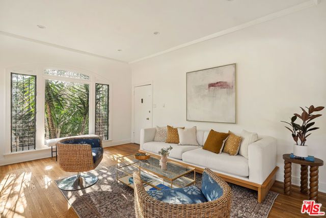2826 Somerset Drive, Los Angeles, CA 90016