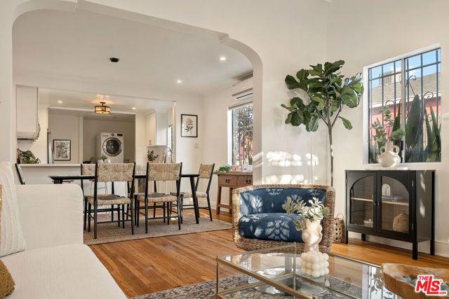 2826 Somerset Drive, Los Angeles, CA 90016