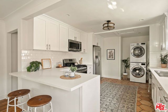 2826 Somerset Drive, Los Angeles, CA 90016