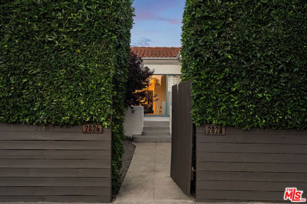 2826 Somerset Drive, Los Angeles, CA 90016
