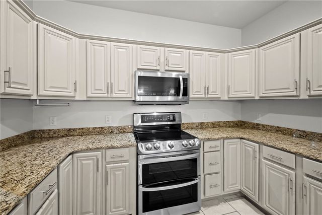 1514 NE Young Avenue, Bentonville, AR 72712