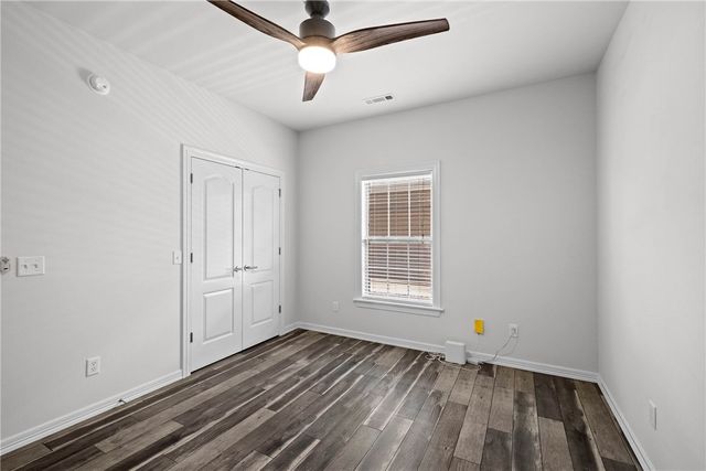 1514 NE Young Avenue, Bentonville, AR 72712