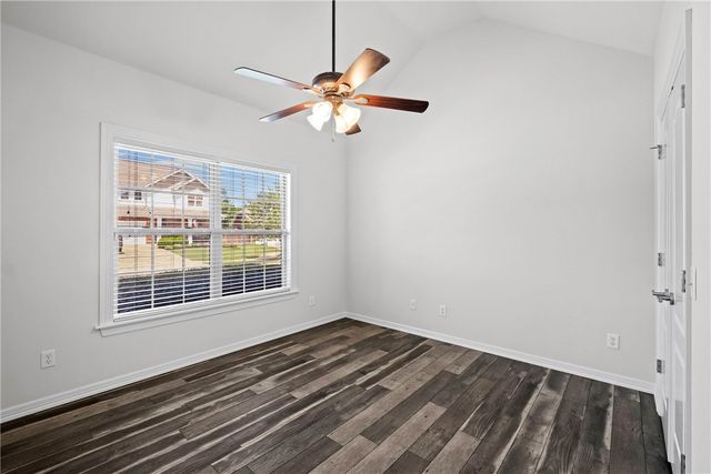 1514 NE Young Avenue, Bentonville, AR 72712