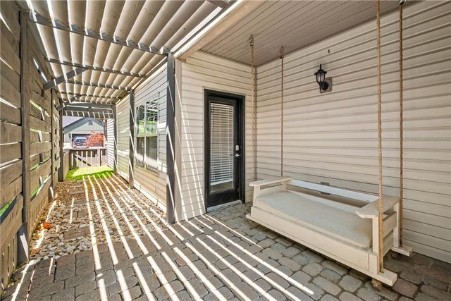1514 NE Young Avenue, Bentonville, AR 72712