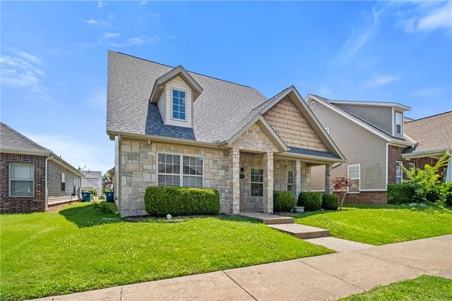 1514 NE Young Avenue, Bentonville, AR 72712