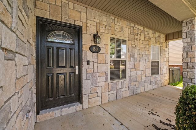 1514 NE Young Avenue, Bentonville, AR 72712
