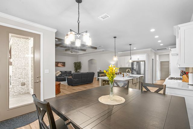 113 Oaks Springs Lane, Weatherford, TX 76087