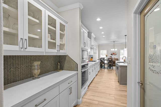113 Oaks Springs Lane, Weatherford, TX 76087
