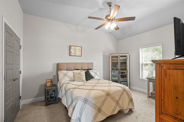 113 Oaks Springs Lane, Weatherford, TX 76087