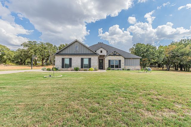 113 Oaks Springs Lane, Weatherford, TX 76087
