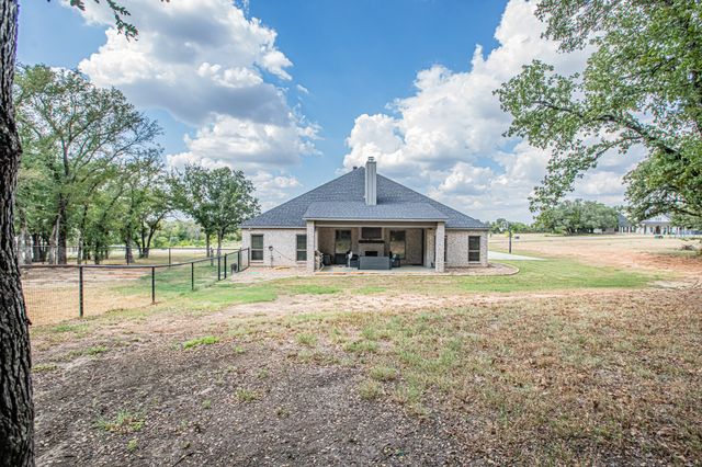 113 Oaks Springs Lane, Weatherford, TX 76087