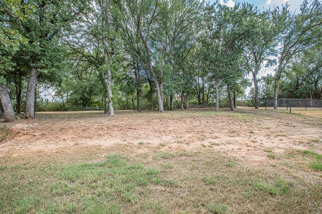 113 Oaks Springs Lane, Weatherford, TX 76087