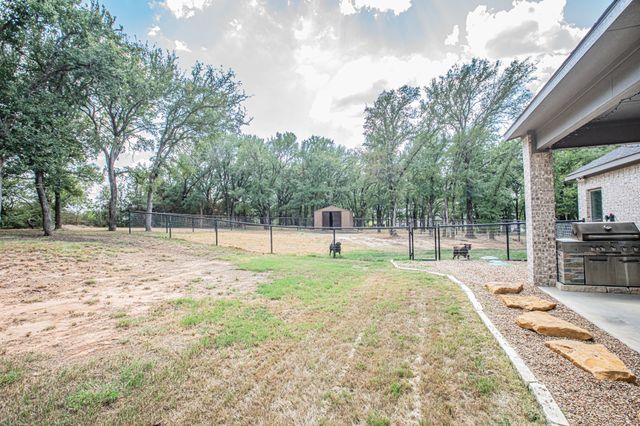 113 Oaks Springs Lane, Weatherford, TX 76087