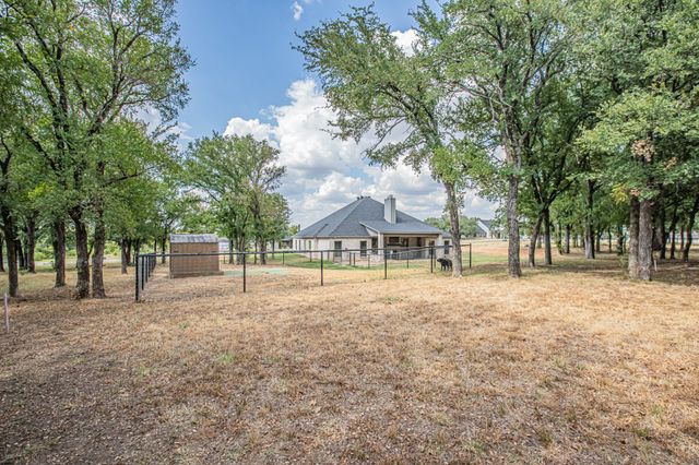 113 Oaks Springs Lane, Weatherford, TX 76087