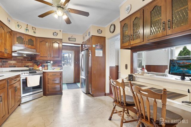 27 Hermann Avenue, Carteret, NJ 07008