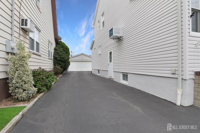 27 Hermann Avenue, Carteret, NJ 07008