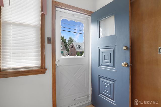 27 Hermann Avenue, Carteret, NJ 07008