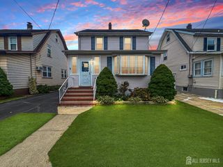 27 Hermann Avenue, Carteret, NJ 07008
