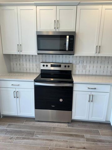 17173 SW 1st St, Pembroke Pines, FL 33027