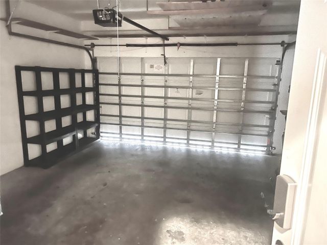 2720 NE 9th Ave, Wilton Manors, FL 33334