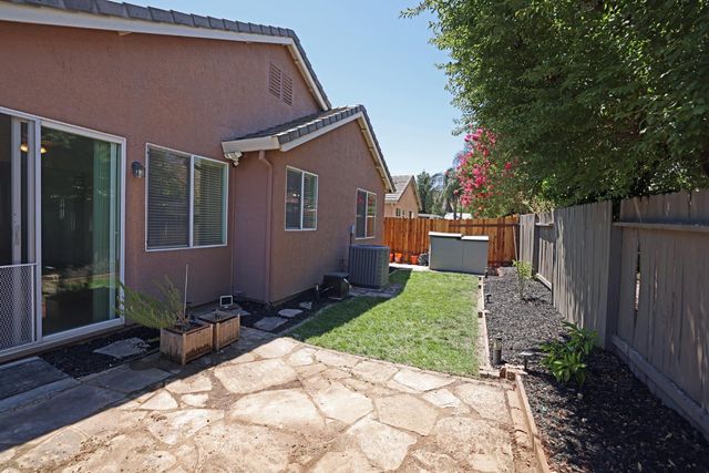 5083 Tuckerman Way, Sacramento, CA 95835