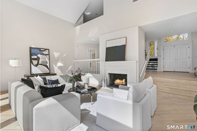32 Buttonball Lane, Weston, CT 06883