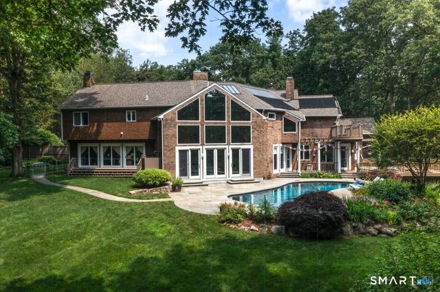 32 Buttonball Lane, Weston, CT 06883
