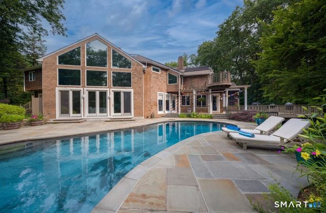32 Buttonball Lane, Weston, CT 06883