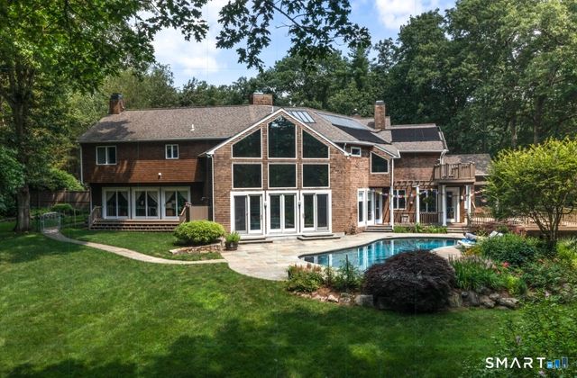 32 Buttonball Lane, Weston, CT 06883