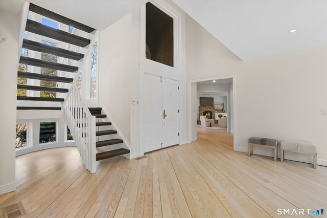 32 Buttonball Lane, Weston, CT 06883
