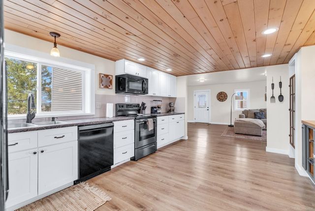 5873 N Cemetery Road, Cass City, MI 48726