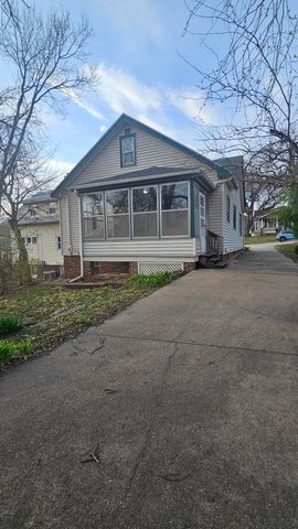 345 SHERMAN Avenue, Council Bluffs, IA 51503