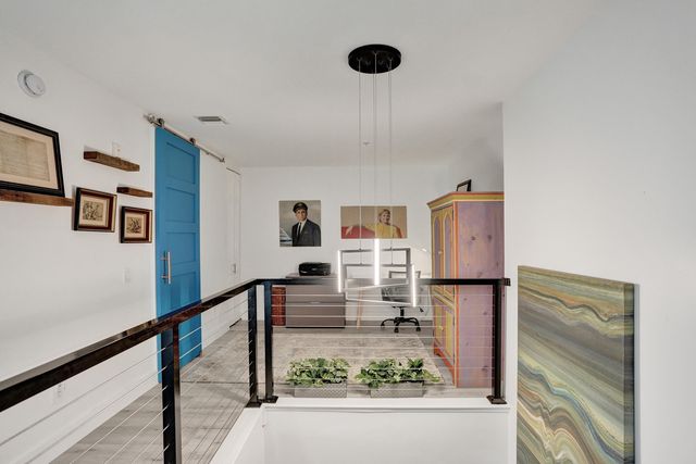 2633 NE 14th Avenue 103, Wilton Manors, FL 33334
